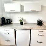 Zentrales City Apartment Bis 4 Personen Mit Kueche Und Wohnzimmer - 54M²